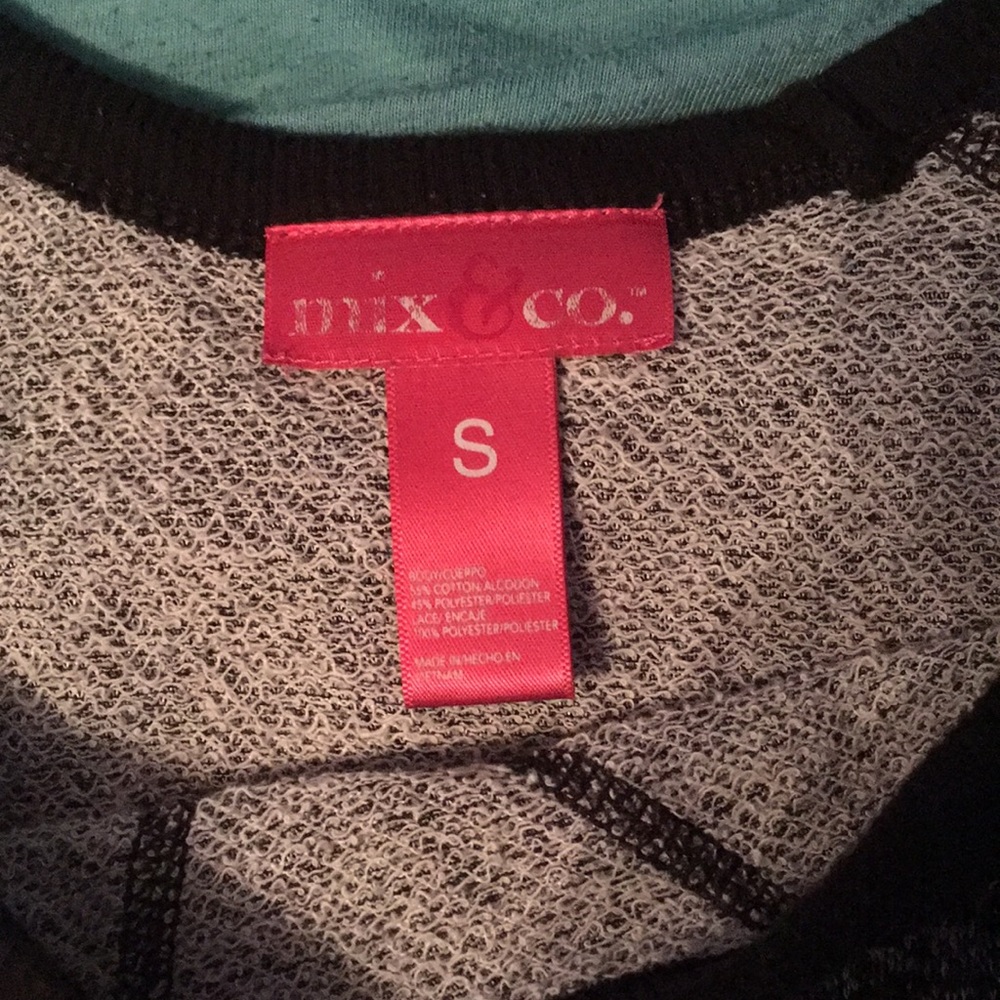 Cropped sweater - Picture 2 of 3
